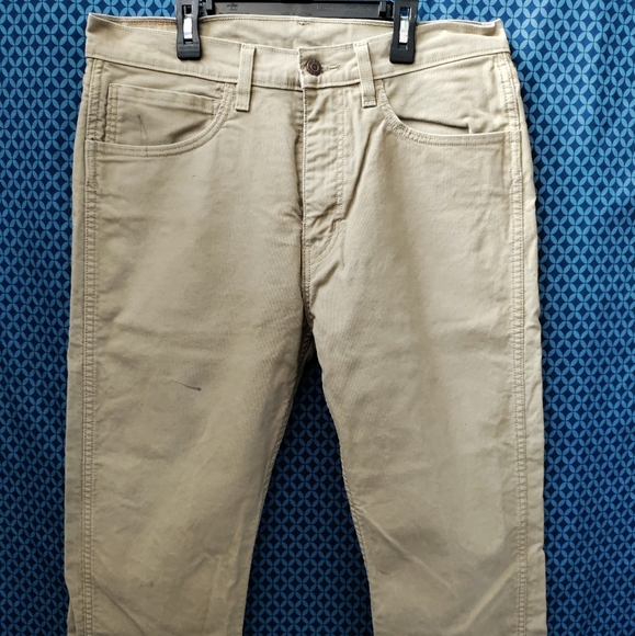 Levi's - Men's work wear, solid tan denim jeans. See pics for flaws. Size- 34x30 - Picture 3 of 12